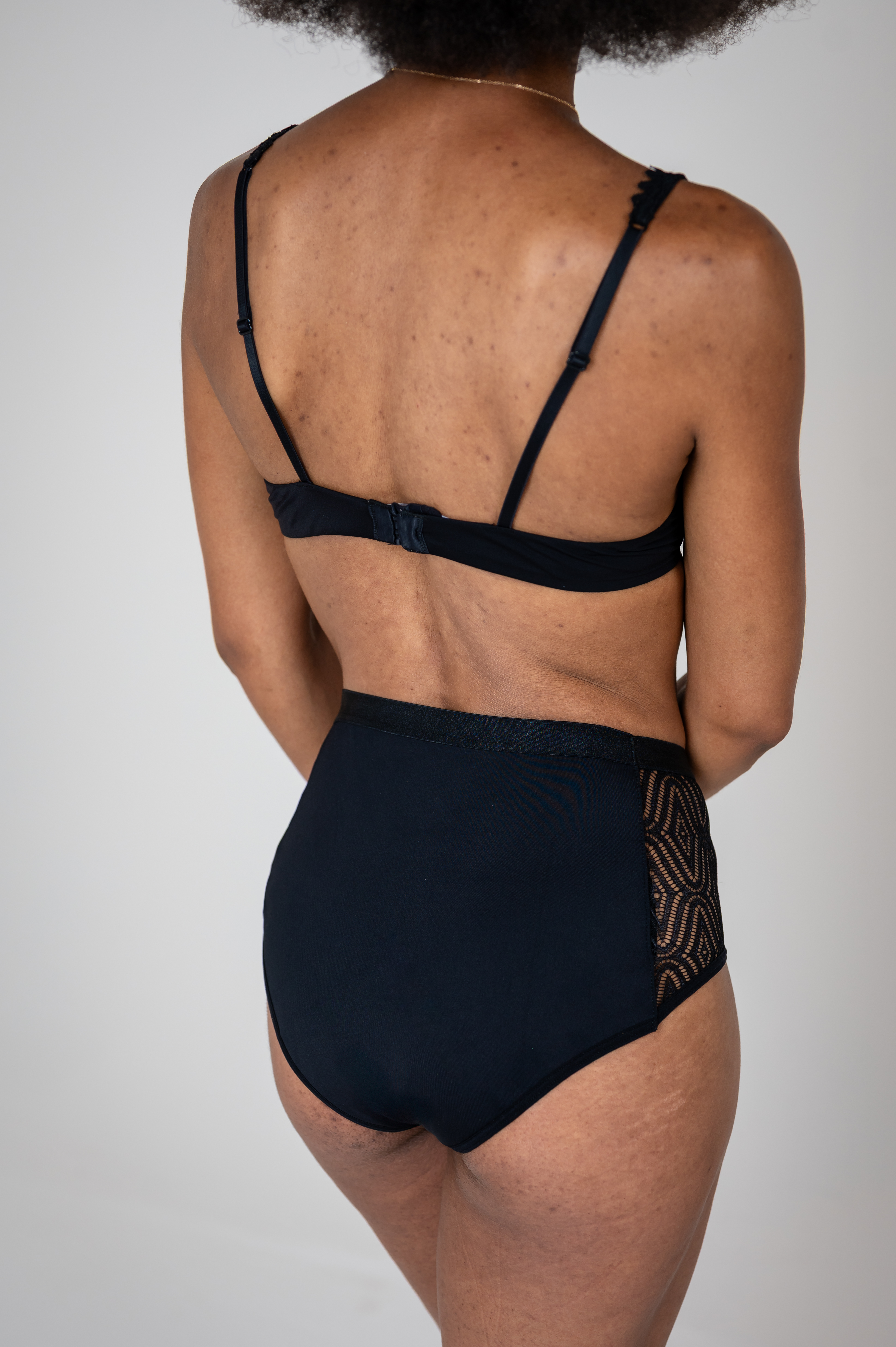 culotte menstruelle modèle lunea noire vue dos